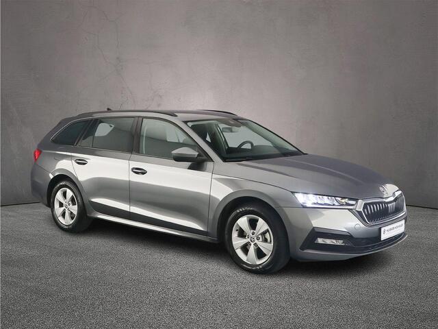 Skoda OCTAVIA Combi Business Edition 1.0 TSI 110pk Trekhaak, Elektrische achterklep, Navigatie, Cruise control, Parkeersensoren, App connect, LED koplampen, Stoelverwarming