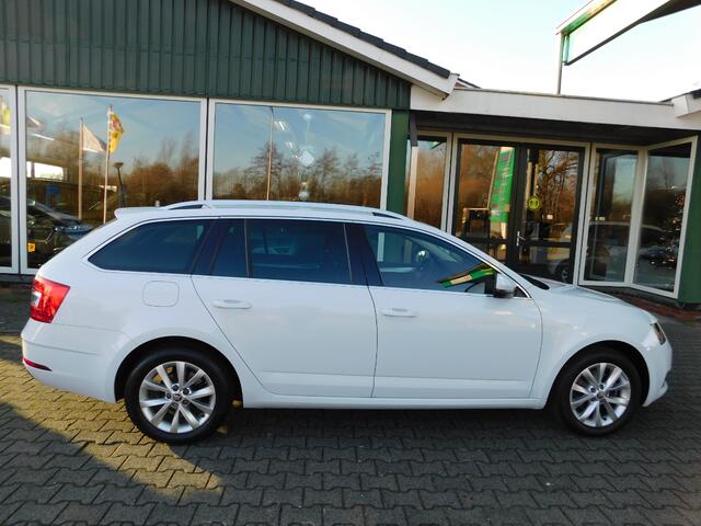 Skoda OCTAVIA 1.5TSI 150PK DSG BUSINESS! All-in Prijs! Trekhaak!