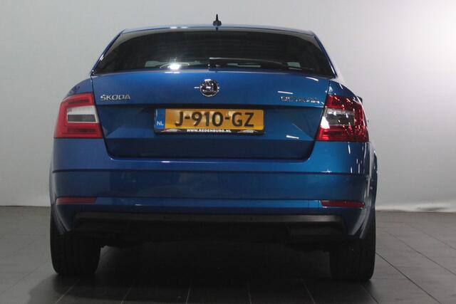 Skoda OCTAVIA 1.0 TSI Greentech Business Edition - Carplay / Cuise / Stoelverw.