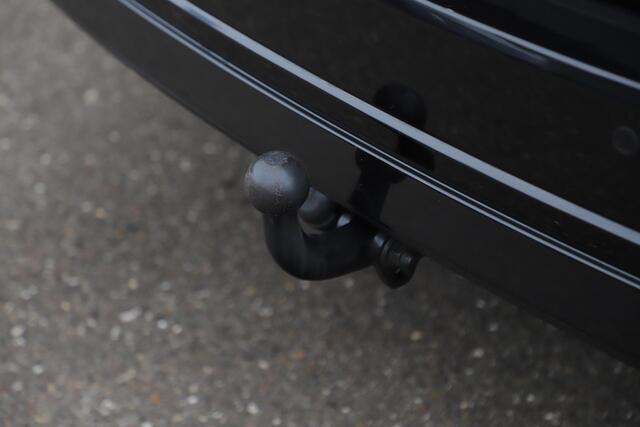 Skoda OCTAVIA Combi 1.0 TSI Business Edition 110PK Trekhaak LMV Virtual Cockpit Navigatie LED Carplay Android Elektrische Achterklep Parkeersensor