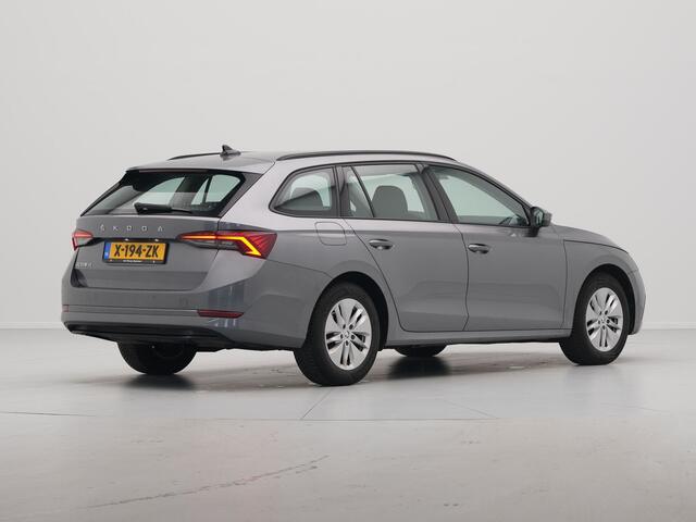 Skoda OCTAVIA Combi 1.0 TSI 110pk Business Edition Trekhaak Navigatie Keyless Clima argon Halsteren Km stand