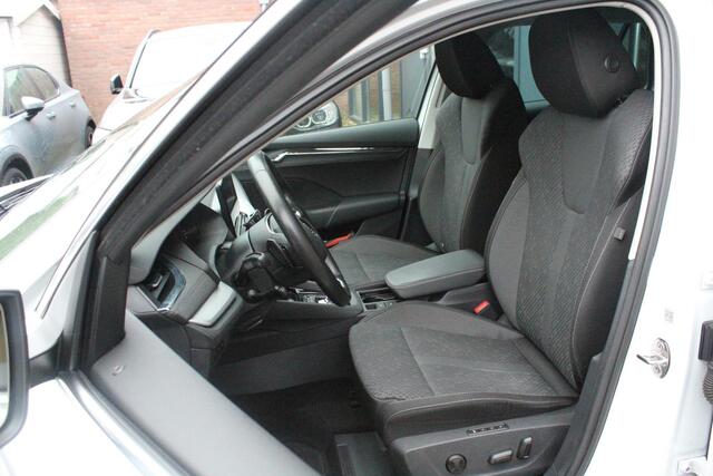 Skoda OCTAVIA Combi 1.0 e-TSI Business Edition Plus | ACC | CAMERA | BLINDSPOT | STOEL+STUUR/VERW | CARPLAY | 17'LMV | SFEER |