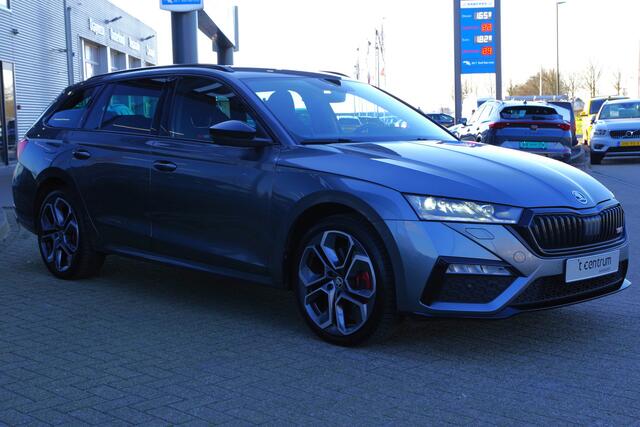 Skoda OCTAVIA Combi 1.4 TSI RS 245 PK iV PHEV BNS, Winterpakket, 4 x Stoelverwarming, Camera