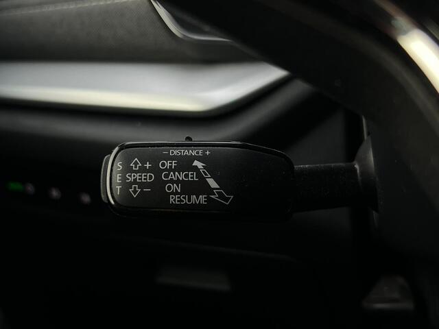 Skoda OCTAVIA Combi 1.5 TSI First Edition NL AUTO | STOELVERW | SFEEVRLICHTING |