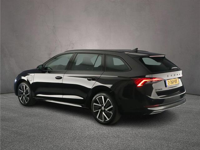 Skoda OCTAVIA Combi Sportline Business 1.4 TSI PHEV 204pk DSG Automaat Adaptive cruise control, Navigatie, Parkeersensoren, LED koplampen, Stoelverwarming, App connect