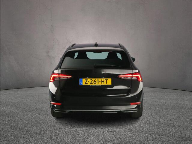 Skoda OCTAVIA Combi Sportline Business 1.4 TSI PHEV 204pk DSG Automaat Adaptive cruise control, Navigatie, Parkeersensoren, LED koplampen, Stoelverwarming, App connect