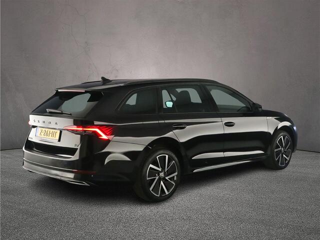 Skoda OCTAVIA Combi Sportline Business 1.4 TSI PHEV 204pk DSG Automaat Adaptive cruise control, Navigatie, Parkeersensoren, LED koplampen, Stoelverwarming, App connect