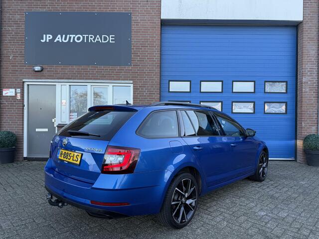 Skoda OCTAVIA Combi 1.5 TSI Sport Business | 2e Eig | NAP | Pano | Clima | Trekhaak