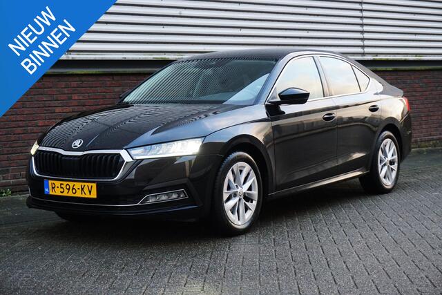 Skoda OCTAVIA 1.0 TSI Business Edition Plus/Trekhaak/Leer/ 100%-Dealeronderhouden.