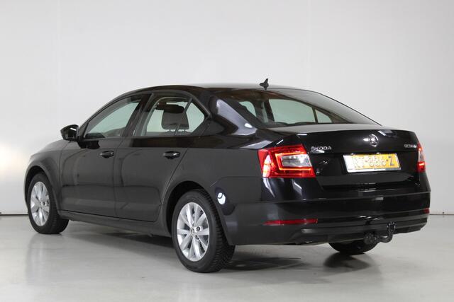Skoda OCTAVIA 1.0 TSI Ambition Bns | Trekhaak | Dealer Oh | NL-auto | 63DKM!