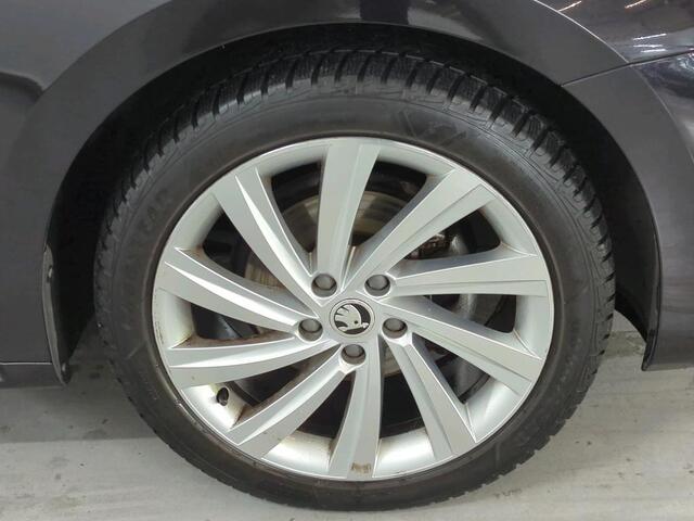 Skoda OCTAVIA Combi 1.5 TSI First Edition