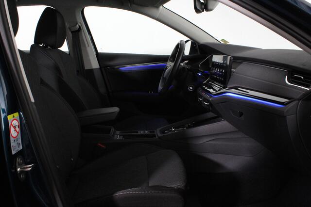 Skoda OCTAVIA 1.5 e-TSI Business Edition Plus 150pk DSG/Lava Blue Metallic/Cruise control adaptief