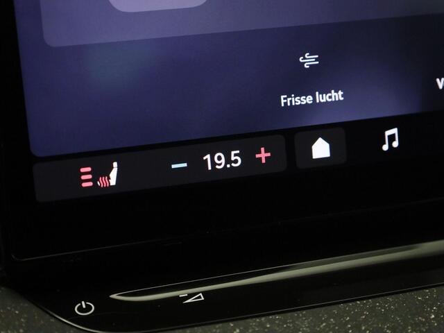 Skoda OCTAVIA Combi 1.5TSI/150PK MHEV Selection DSG · Panoramadak · Navigatie · Apple/Android · Garantie t/m 11-03-2029 of 60000km.