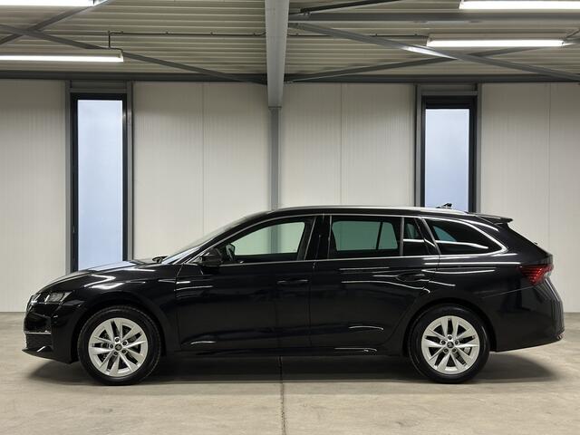 Skoda OCTAVIA Combi 1.5 TSI 150pk MHEV Business Edition | Pano | Winter-pakket plus | Navi-pakket | Grootlicht | Sfeerverlichting