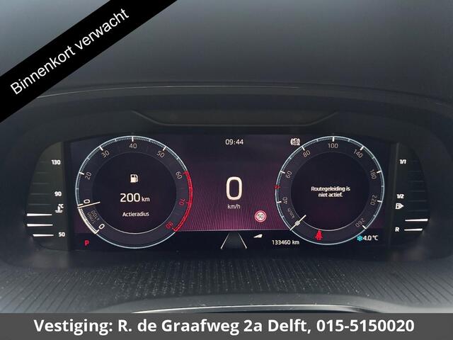 Skoda OCTAVIA Combi 1.0 e-TSI Sport Business | Apple Carplay/Android Auto | Navigatie | Trekhaak | Parkeersensoren achter