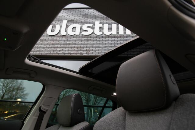 Skoda OCTAVIA Combi 1.5 TSI MHEV Business Edition , Panoramadak, Stuur/stoelverwarming,