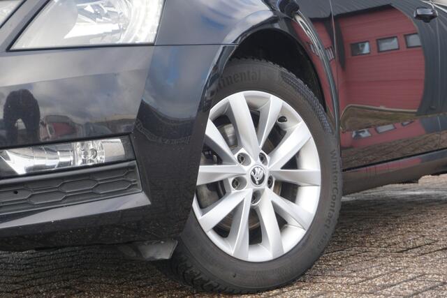 Skoda OCTAVIA Combi 1.5 TSI DSG Greentech Edition | TREKHAAK |