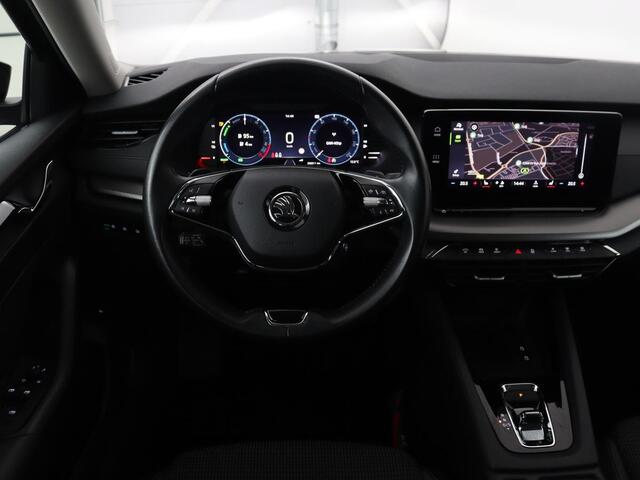 Skoda OCTAVIA 1.4 TSI iV PHEV Business Edition | Stoelverwarming | Adaptive cruise | Carplay | Keyless | Navigatie | Parkeerhulp | Full LED | Digital Cockpit | Climate control | Bluetooth | Plug In