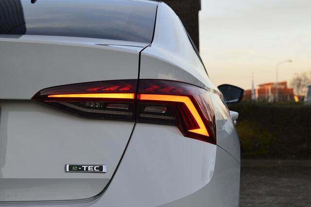 Skoda OCTAVIA 1.0 e-TSI Business Edition Plus Rijklaarprijs-Garantie Trekhaak Apple carplay Sfeer verlichting Led