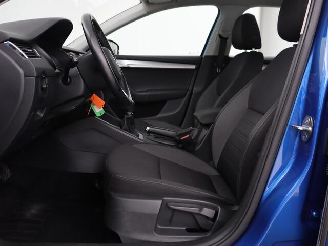 Skoda OCTAVIA Combi 1.0 TSI Greentech Ambition Business | Trekhaak | Carplay | PDC | Navigatie | Climate control | Cruise control