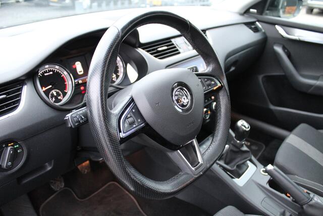 Skoda OCTAVIA Combi 1.0 TSI Greentech Style Business | Panoramadak