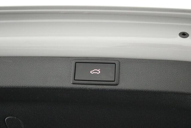 Skoda OCTAVIA Combi RS 1.4 TSI 245pk DSG iV PHEV Head-Up Stoelverwarming Camera Keyless Virtual Cockpit Navigatie