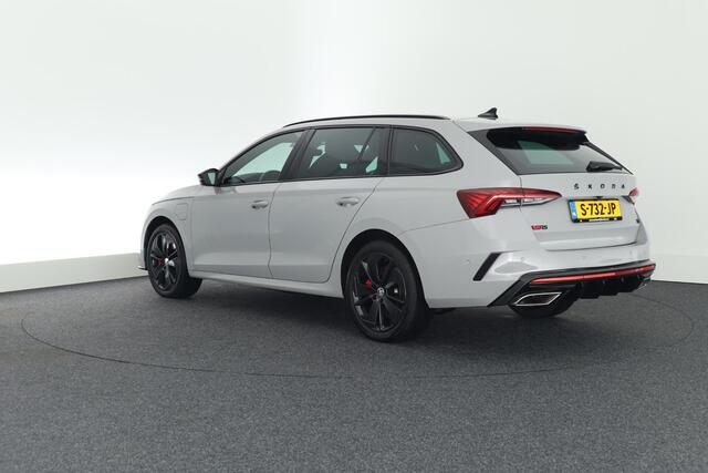 Skoda OCTAVIA Combi RS 1.4 TSI 245pk DSG iV PHEV Head-Up Stoelverwarming Camera Keyless Virtual Cockpit Navigatie