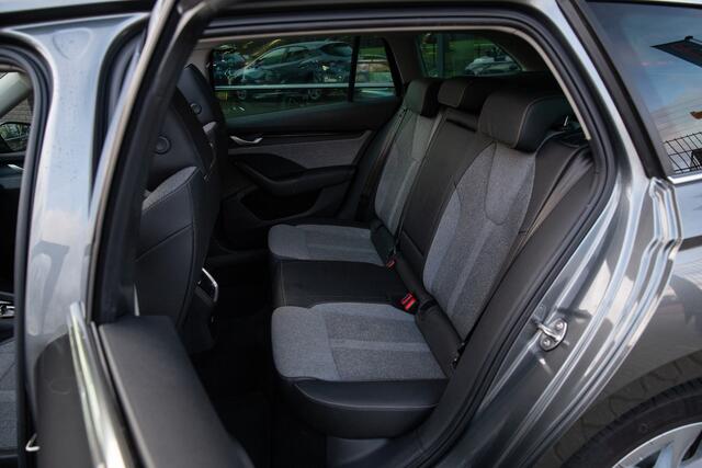 Skoda OCTAVIA Combi 1.5 TSI MHEV Business Edition , Panoramadak, Stuur/stoelverwarming,