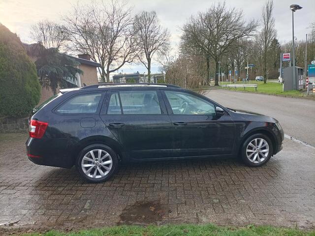 Skoda OCTAVIA COMBI 1.0i Tour Climate, Cruise, Navi via App.