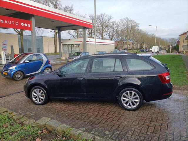 Skoda OCTAVIA COMBI 1.0i Tour Climate, Cruise, Navi via App.