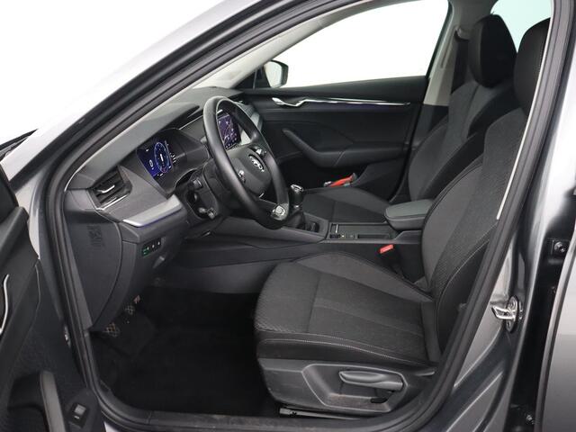 Skoda OCTAVIA 1.0 TSI Business Edition Plus | Stoelverwarming | Adaptive cruise | Trekhaak | Carplay | Sfeerverlichting | Navigatie | Keyless | Full LED | Parkeerhulp | Climate control