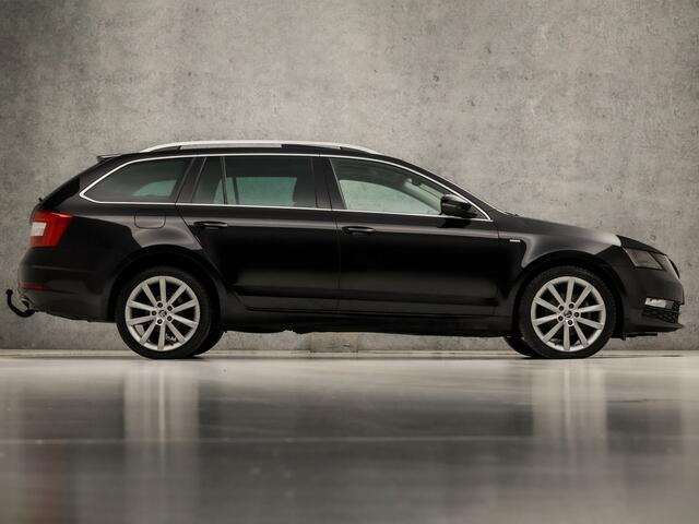 Skoda OCTAVIA Combi 1.5 TSI Sport 150Pk Automaat (PANORAMADAK, APPLE CARPLAY, GROOT NAVI, SPORTSTOELEN, KEYLESS, CAMERA, TREKHAAK, CRUISE, ARMSTEUN, NIEUWSTAAT)