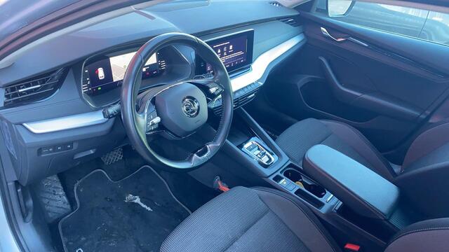 Skoda OCTAVIA Combi 1.0 e-TSI Business Edition AUTOMAAT / STOELVERW / VIRTUAL / CARPLAY / FULL LED / PDC / NL-AUTO