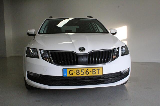 Skoda OCTAVIA Combi 1.6 TDI Greentech Clever Edition | NAVIGATIE | PDC-A | CRUISE | DAB-RADIO | CLIMA | STOEL-VERW | CARPLAY |