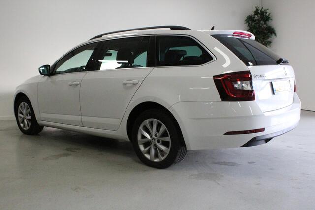 Skoda OCTAVIA Combi 1.6 TDI Greentech Clever Edition | NAVIGATIE | PDC-A | CRUISE | DAB-RADIO | CLIMA | STOEL-VERW | CARPLAY |
