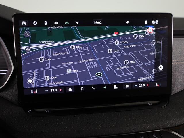 Skoda OCTAVIA Business Edition 1.5 TSI M-HEV 115pk DSG 115pk DSG | Private lease vanaf 731,-- | Parkeercamera | 17 inch Lichtmetalen velgen | Verwarmbare voorstoelen | 13 inch display | Adaptieve Cruise Control