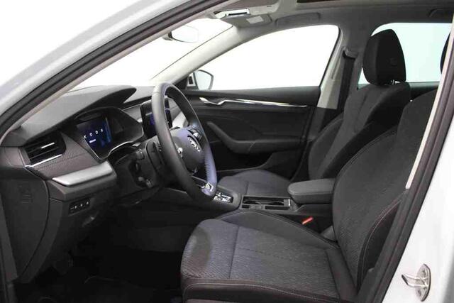 Skoda OCTAVIA Combi 1.4 TSI iV 204pk PHEV Business Edition / Panoramadak / Memory / Navigatie / Adaptieve dempers / Wordt Verwacht