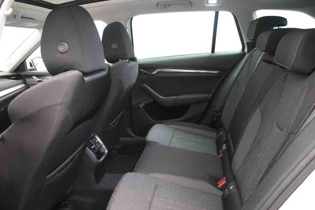 Skoda OCTAVIA Combi 1.4 TSI iV 204pk PHEV Business Edition / Panoramadak / Memory / Navigatie / Adaptieve dempers / Wordt Verwacht