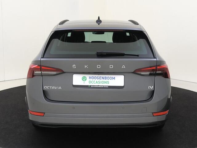 Skoda OCTAVIA 1.4 TSI iV PHEV Business Edition | Parkeersensoren | Cruise control | CarPlay | Stoel- en stuurwielverwarming | Digital cockpit | Airco |