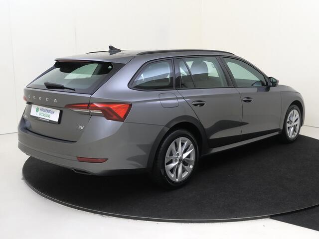 Skoda OCTAVIA 1.4 TSI iV PHEV Business Edition | Parkeersensoren | Cruise control | CarPlay | Stoel- en stuurwielverwarming | Digital cockpit | Airco |