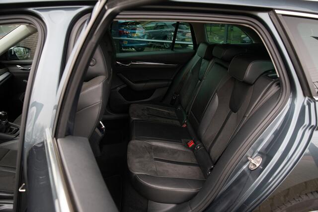 Skoda OCTAVIA Combi 1.0 TSI Business Edition Plus , Trekhaak, Adap. cruise, Carplay,