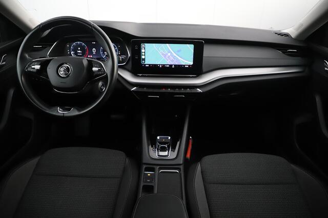 Skoda OCTAVIA Combi 1.0 e-TSI Ambition Automaat Virtual Cockpit Navigatie Carplay Android LMV LED Clima Cruise Lane Assist