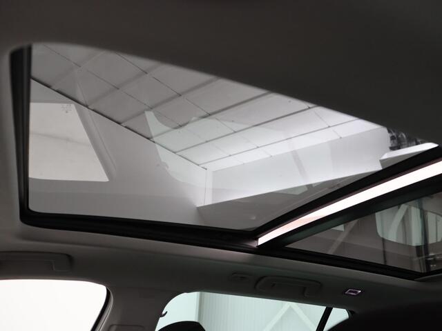 Skoda OCTAVIA 1.4 TSI iV PHEV Business Edition Plus | Panoramadak | Head-Up | Achterbankverwarming | Camera | Carplay | Adaptive cruise | Navigatie | Stoelverwarming | Memory | Sfeerverlichting | Plug In