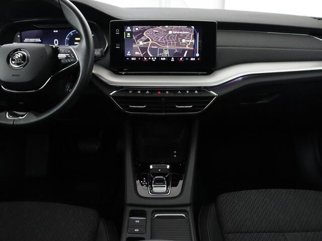 Skoda OCTAVIA 1.4 TSI iV PHEV Business Edition Plus | Panoramadak | Head-Up | Achterbankverwarming | Camera | Carplay | Adaptive cruise | Navigatie | Stoelverwarming | Memory | Sfeerverlichting | Plug In