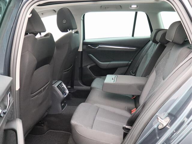 Skoda OCTAVIA Combi 1.0 e-TSI Business Edition Plus/ automaat/ zeer mooi!