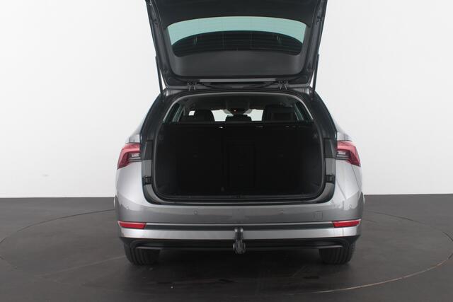 Skoda OCTAVIA Combi 1.0 TSI Business > Trekhaak/Achteruitrijcamera/Stoelverwarming/Parkeerhulp voor en achter