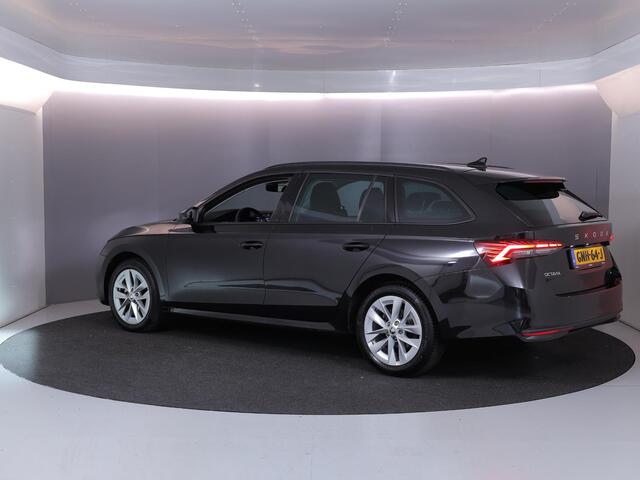 Skoda OCTAVIA Combi 1.5 TSI Business Edition Plus 115 pk | Verlengde garantie | Navigatie | Parkeersensoren | Achteruitrijcamera | Adaptieve cruise control |