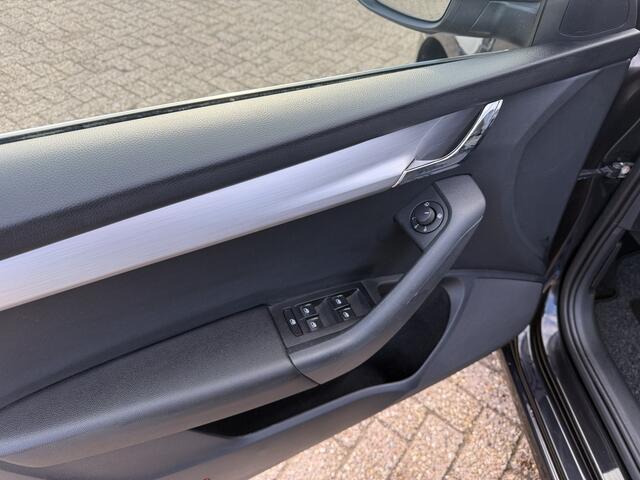 Skoda OCTAVIA Combi 1.0 TSI Greentech Business Edition Carplay/Stoelverw