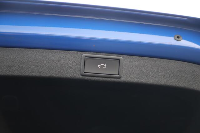 Skoda OCTAVIA Combi 1.0 e-TSI Business Edition Plus Automaat Virtual Trekhaak LMV Sfeerverlichting Navigatie Achteruitrijcamera Carplay Android