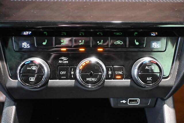 Skoda OCTAVIA 1.0 TSI Greentech Business Edition Clima Navigatie Stoelverwarming Rijklaarprijs Inruil Mogelijk!